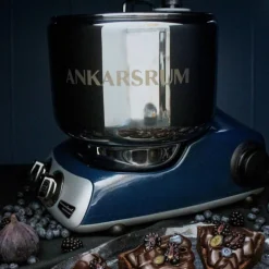 AKM 6230 kjøkkenmaskin med iskremmaskin, glossy white