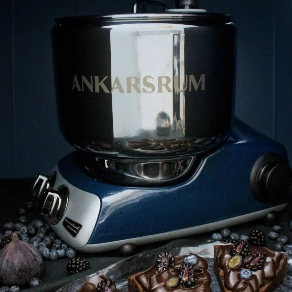AKM 6230 kjøkkenmaskin med iskremmaskin, silver