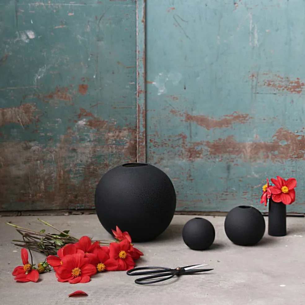 Ball vase, 10 cm, black
