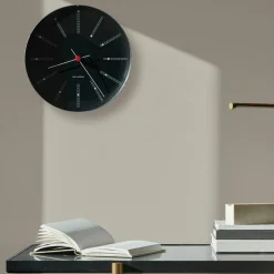 Bankers veggklokke 29 cm, svart