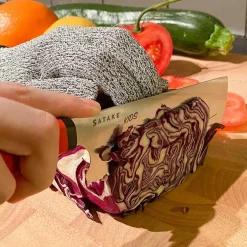 Barnekniv og skjærefast hanske