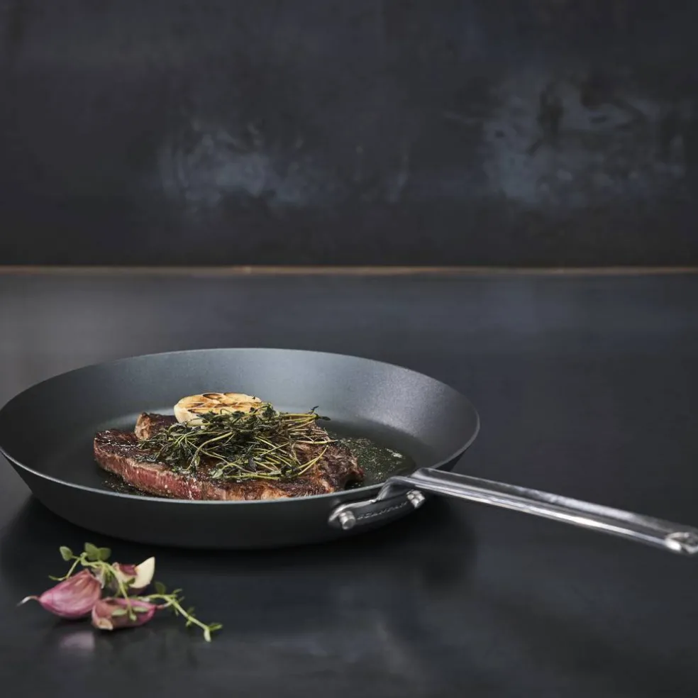 Black Iron Stekepanne 22 cm, karbonstål