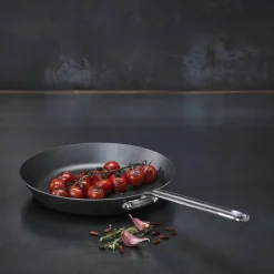 Black Iron Stekepanne 30 cm, karbonstål