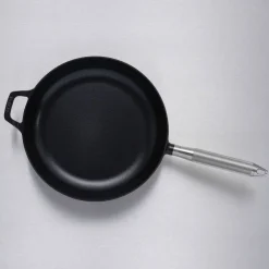 Buster+Punch stekepanne rund 28 cm, messinghåndtak