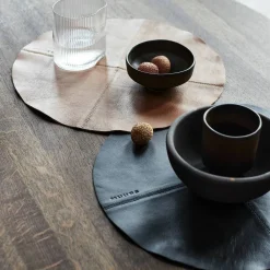 Camou rund kuvertbrikke, svart