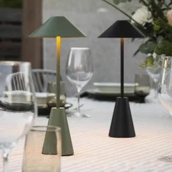 Cannes 32 bærbar bordlampe, moss green