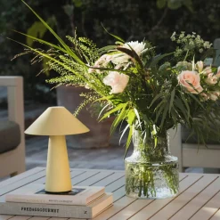 Cannes bærbar bordlampe, oat yellow