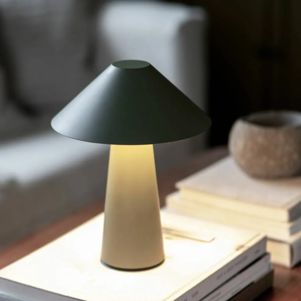 Cannes IP44 bærbar bordlampe, beige