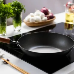 Classic Stir Fry-panne 24 cm, karbonstål