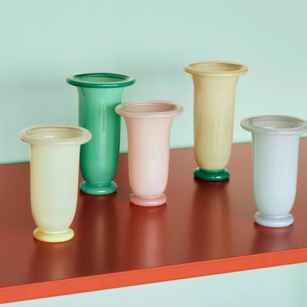 Empire (medium) vase, lys rosa