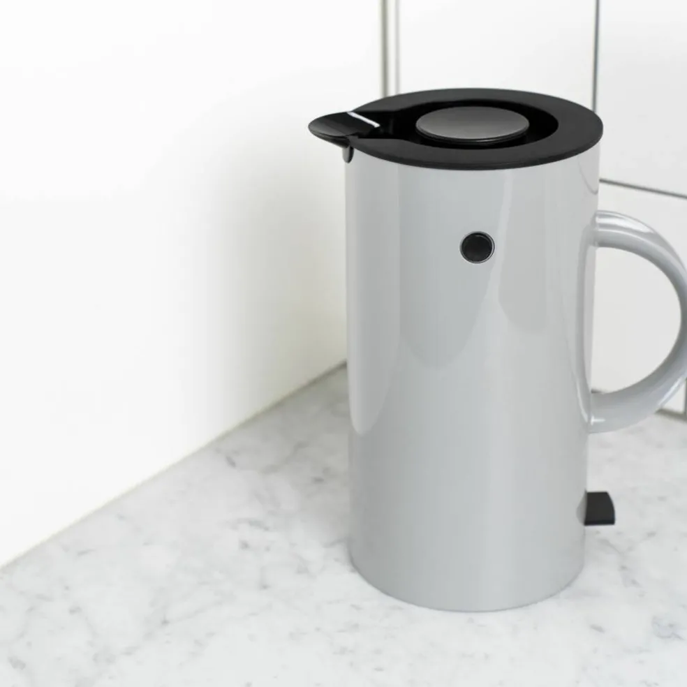 EM77 Vannkoker 1,5 liter Svart