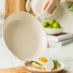 Essence Pro stekepanne 30 cm, cream