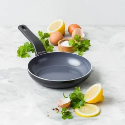Essence stekepanne 20 cm, svart