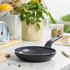 Essence stekepanne 26 cm, svart