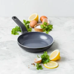 Essence stekepanne 26 cm, svart