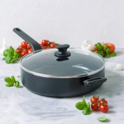 Essence stekepanne med lokk 24 cm, svart