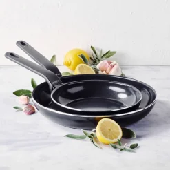 Essence stekepannesett 24 + 28 cm, svart