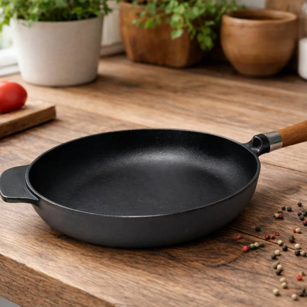 Exclusive Line støpejernsstekepanne 18 cm, oppbøyd kant, eik
