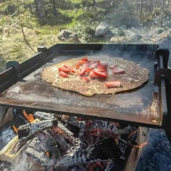 Grillplate med høye kanter