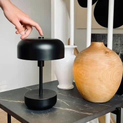 Haipot portabel LED-bordlampe, svart