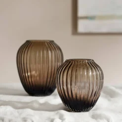 Hammershøi vase, 14 cm, valnøtt