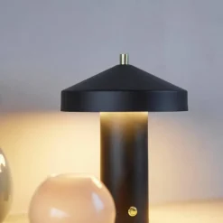 Hatto bordlampe, leire