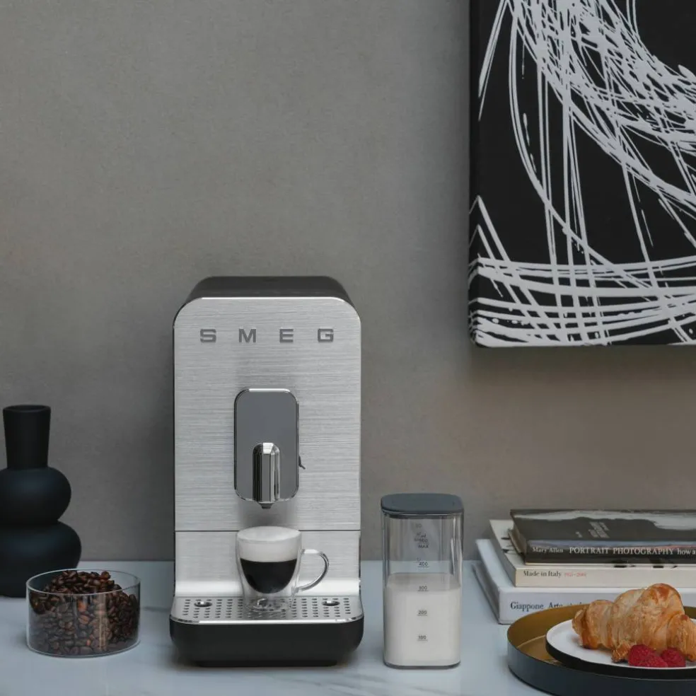 Helautomatisk espressomaskin, hvit