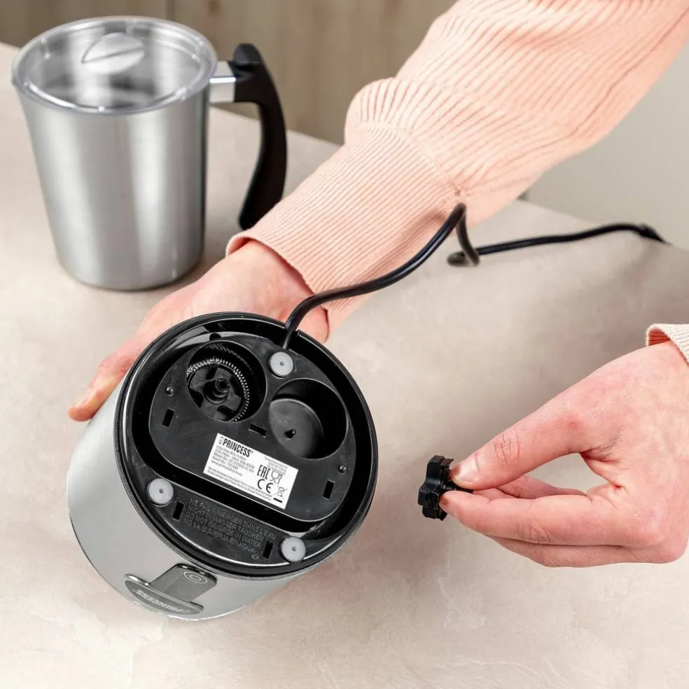 Induction melkeskummer 650 watt, sølv