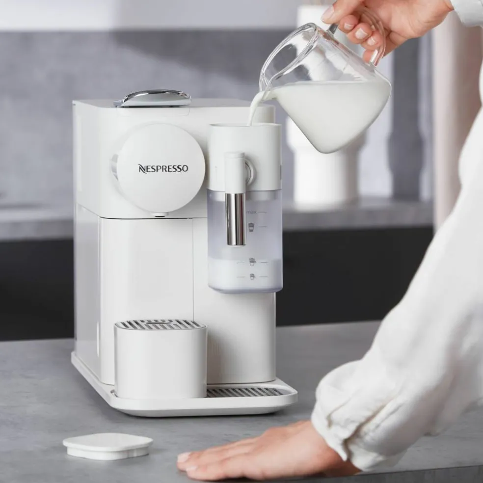 Lattissima One kaffemaskin, 1 liter, svart