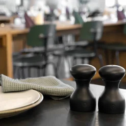 Lyon salt- og pepperkvernsett 10 cm, svart