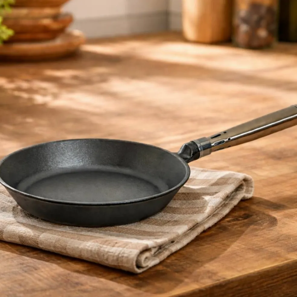 Maestro støpejernsstekepanne med rund kant, 20 cm