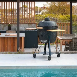 Maxi Gen 2 kamadogrill med Grillmesterens rotisseri, svart
