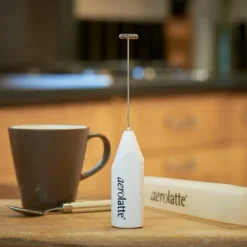 Melkeskummer med holder, svart