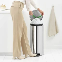 NewIcon pedalbøtte 30 liter, hvit