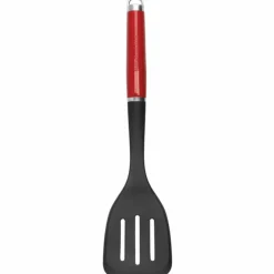 Perforert stekespade, almond cream