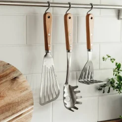 Rustfri stekespade med hull