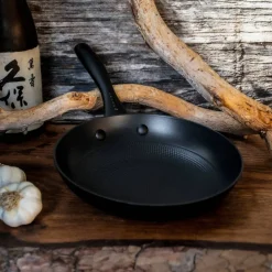 Stekepanne 24 cm, lettvektsstøpejern