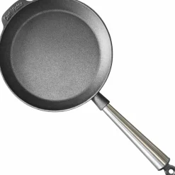 Stekepanne i støpejern 18 cm, stålhåndtak