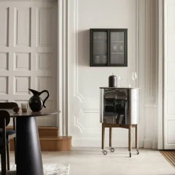 Store vegghengt vitrineskap 60 x 60 cm, pebble grey