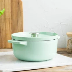 Støpejernsgryte 22 cm/3,3 liter, pistachio