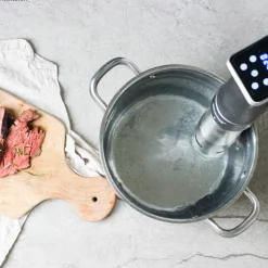 SV80 WiFi Sous Vide + Caso VC 200 Vakuumpakker