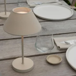 Teya bærbar bordlampe, terracotta