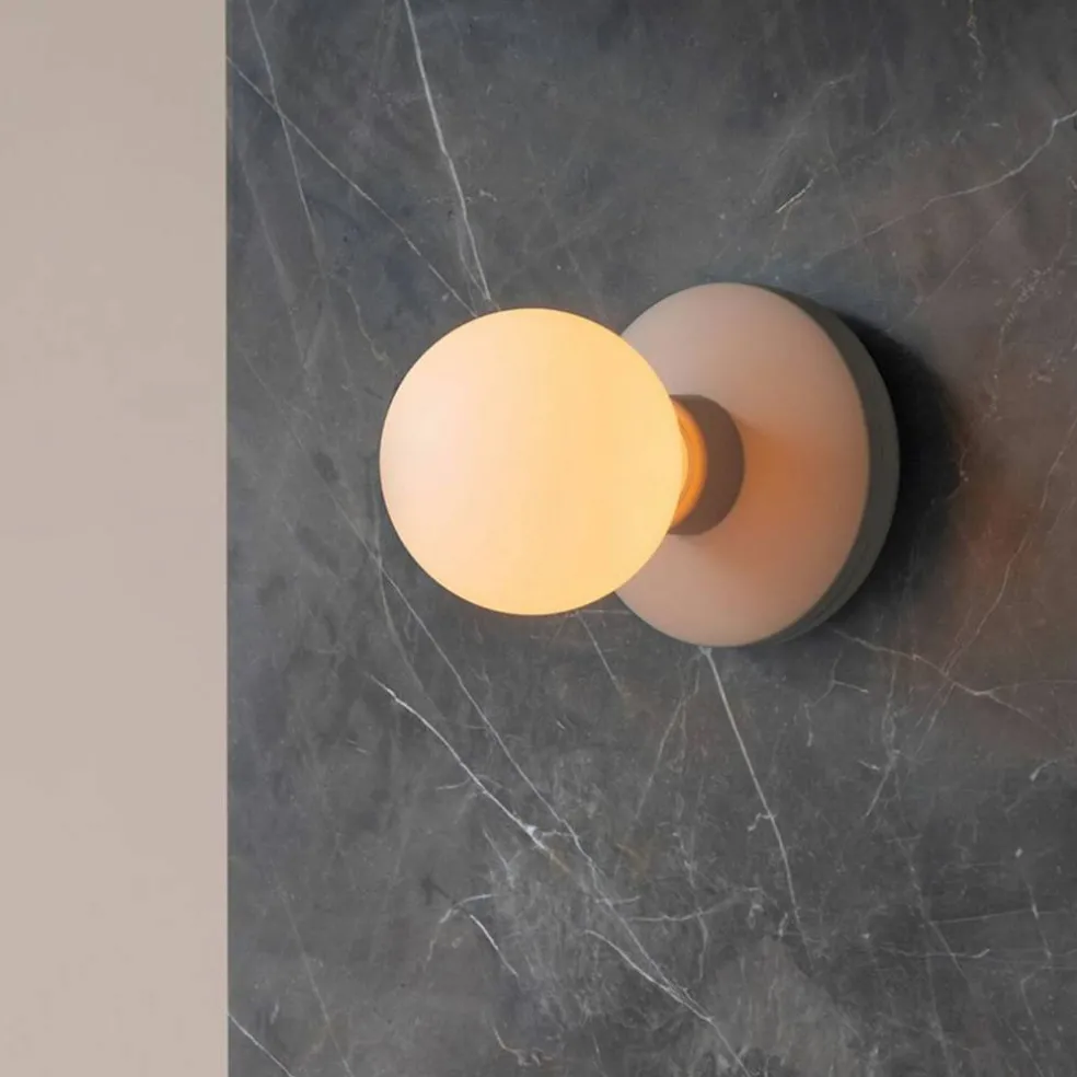 The Humble Bee vegglampe, beige