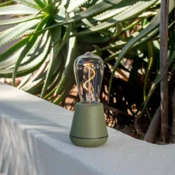 The Humble One bordlampe, black wood