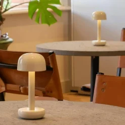 The Humble Two bordlampe, beige