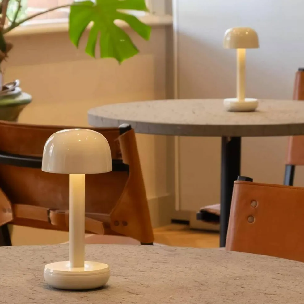 The Humble Two bordlampe, ivory