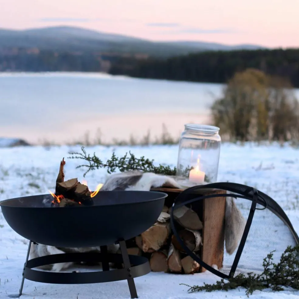 Tradisjonell peis med gnistbeskyttelse