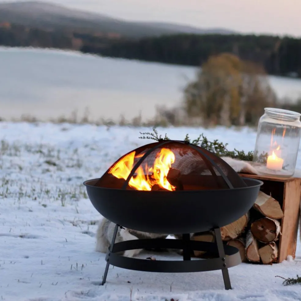 Tradisjonell peis med gnistbeskyttelse