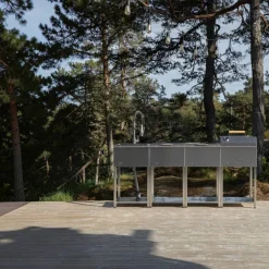 Utekjøkkenpakke C: kullgrill + 2 sidebord + vask, rustfritt stål