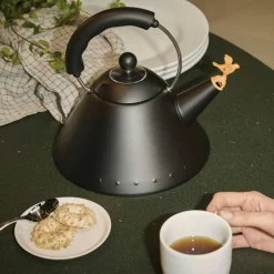 Vannkjele med fløyte 2 liter, svart